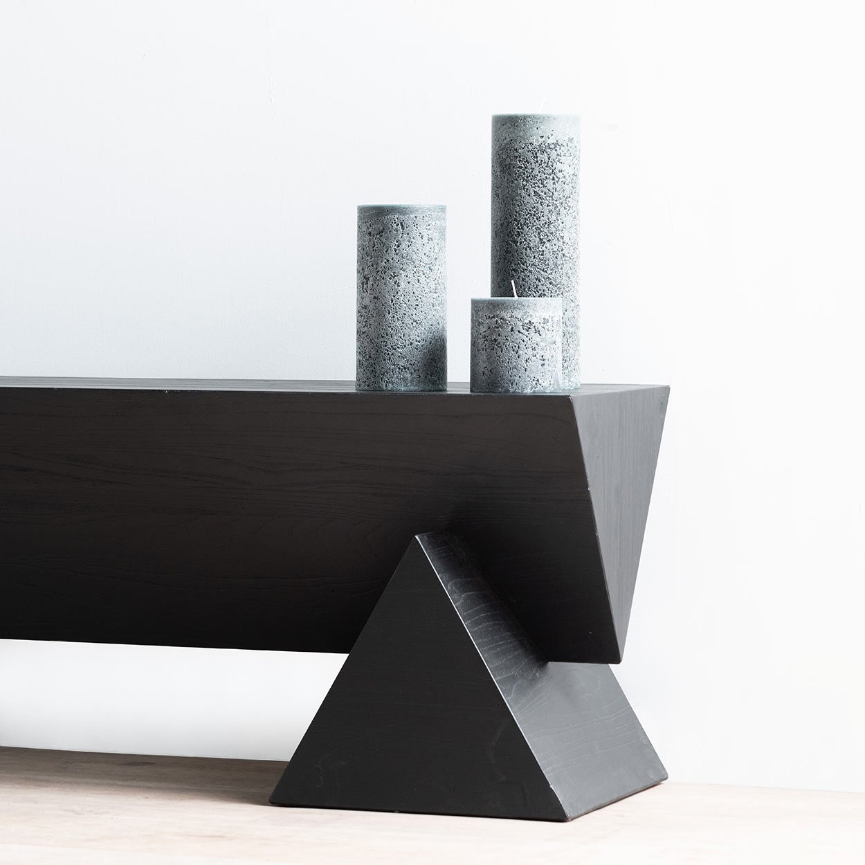 Daniel Elm Bench - Full Black - Bench