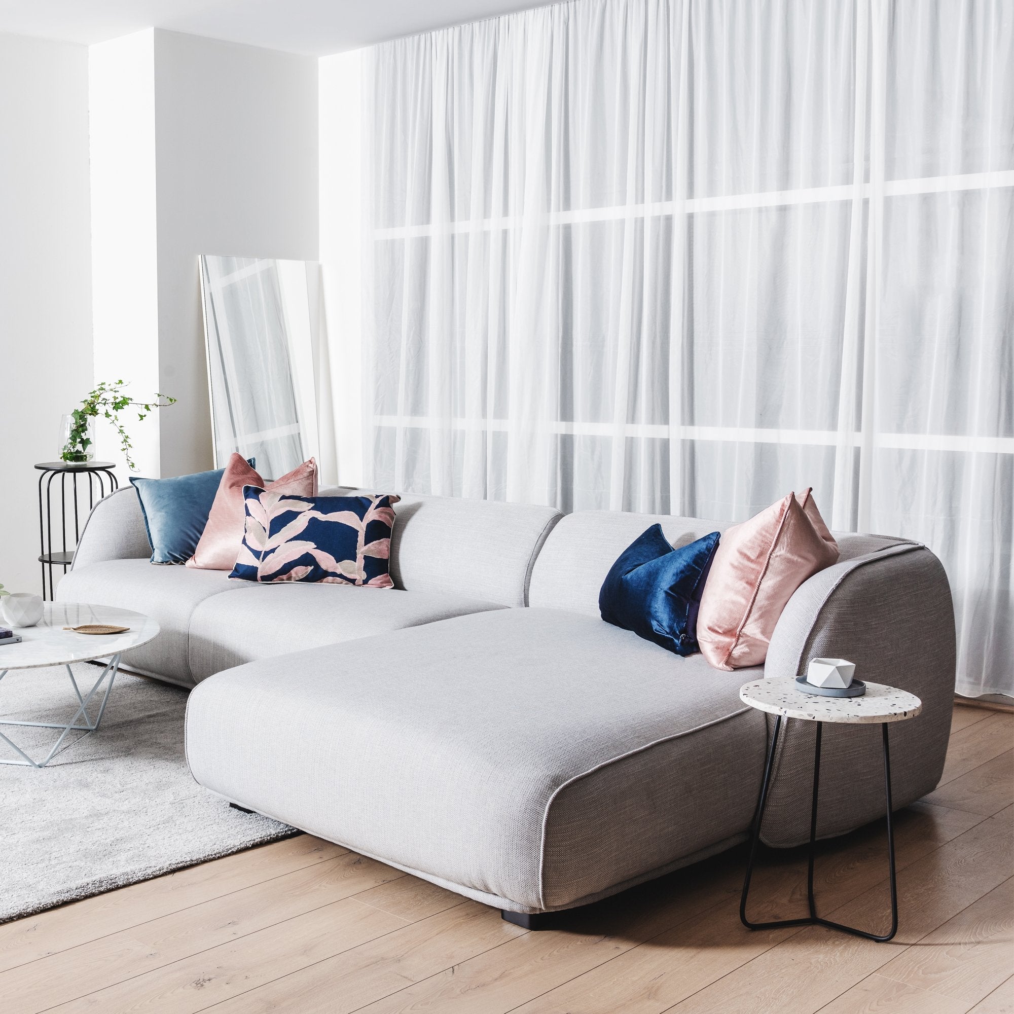 Tyler 3S Right Chaise Sofa - Light Texture Grey - Sofas