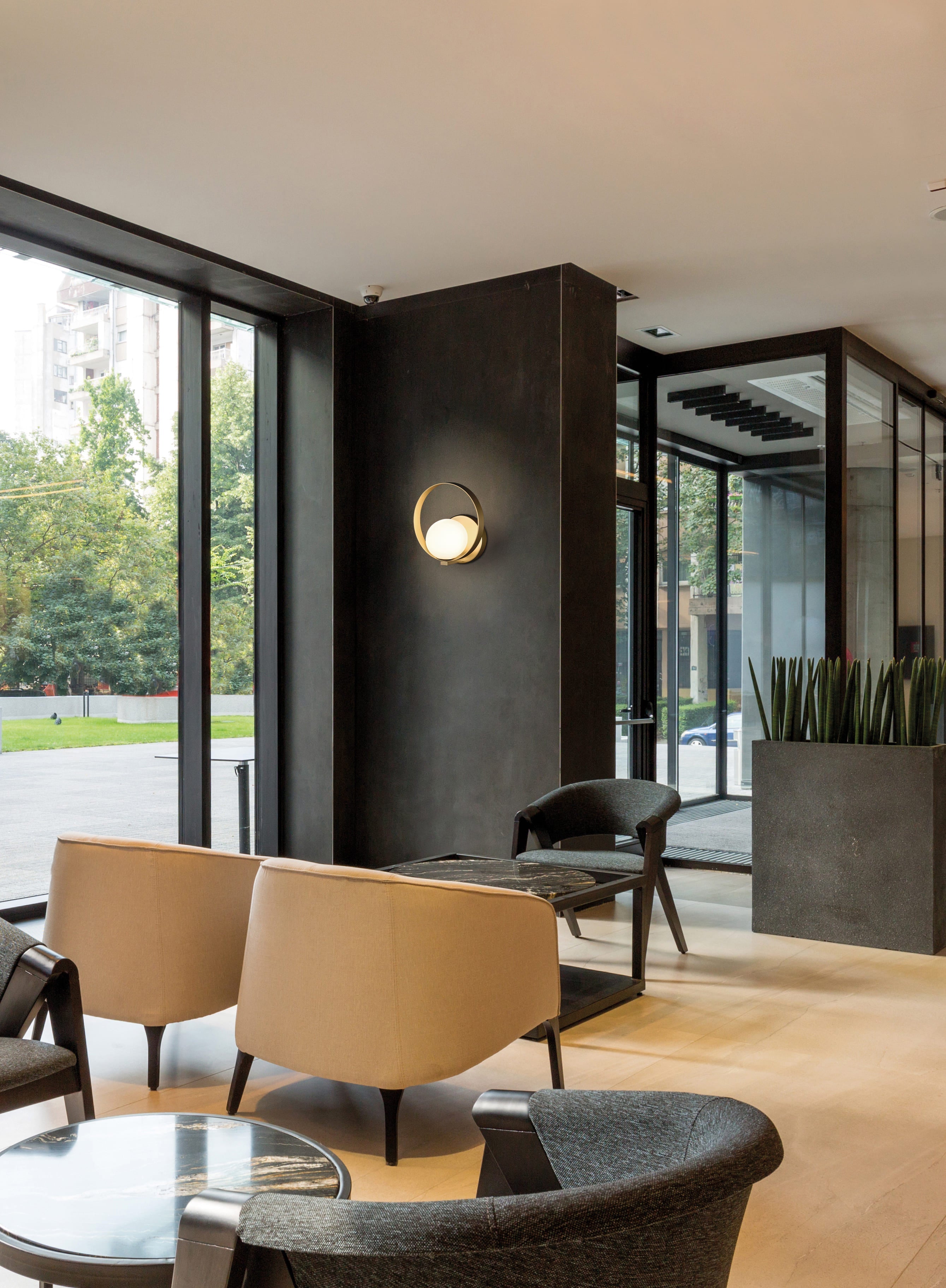 Wall Lamp Halo / Metal & Glass - Wall Lamps