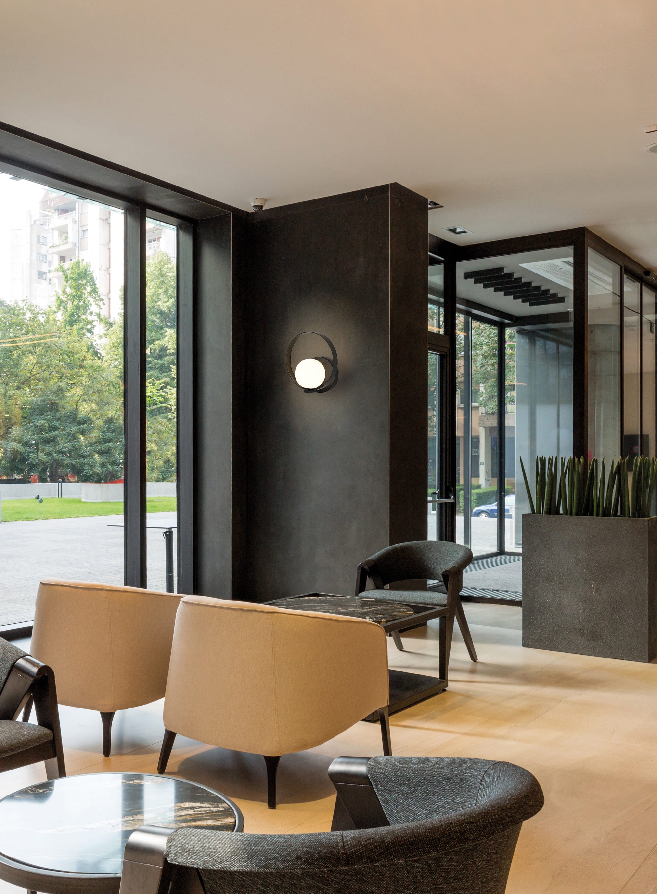 Wall Lamp Halo / Metal & Glass - Wall Lamps